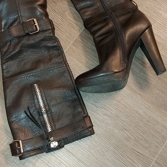 Woman's Boots👢🛍 - Picture 12 of 16